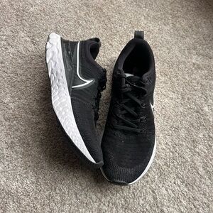 Nike Black and White Sneakers
